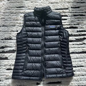 Black Patagonia sweater vest size S in GUC please see picture for condition
